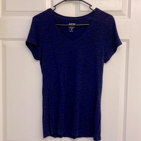 Bundle of 3 medium tops. NY and Co, INC and Apt 9. - Picture 9 of 11